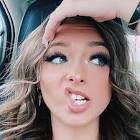 Profile Picture of   notzoelavenader... (@notzoelavenader) on Tiktok