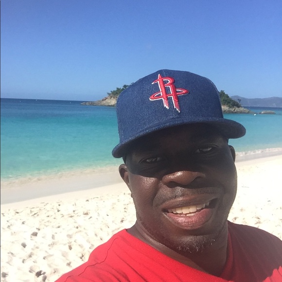 Profile Picture of Jonathan Graham (@grahamj333) on Poshmark