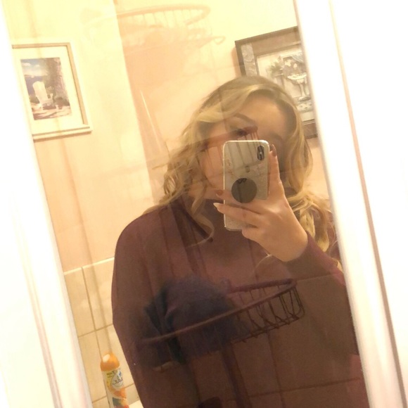 Profile Picture of Brianna Valdez (@briannnaaa133) on Poshmark