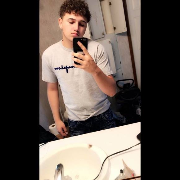 Profile Picture of Paul Selph (@paulselph) on Poshmark