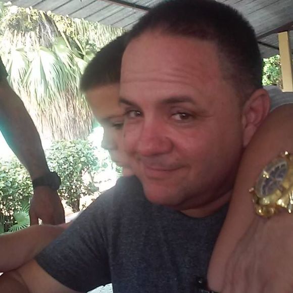 Profile Picture of Adrianos Duartes (@nelsonduartes) on Poshmark