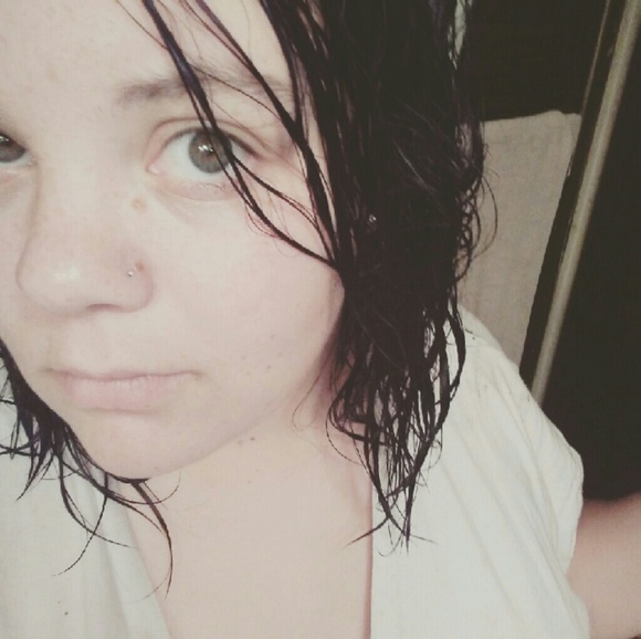 Profile Picture of Krystal Dillion (@kdillion91) on Poshmark