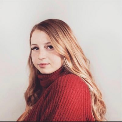 Profile Picture of Laura Karelle Bissonnette (@KarelleLaura) on Twitter