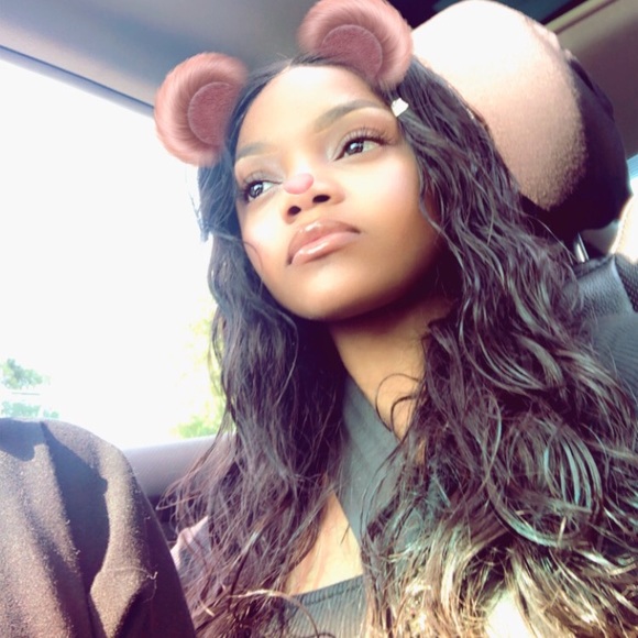 Olivia Sheridan - Poshmark Profile Picture of Olivia Sheridan (@olive_tree97) on Poshmark