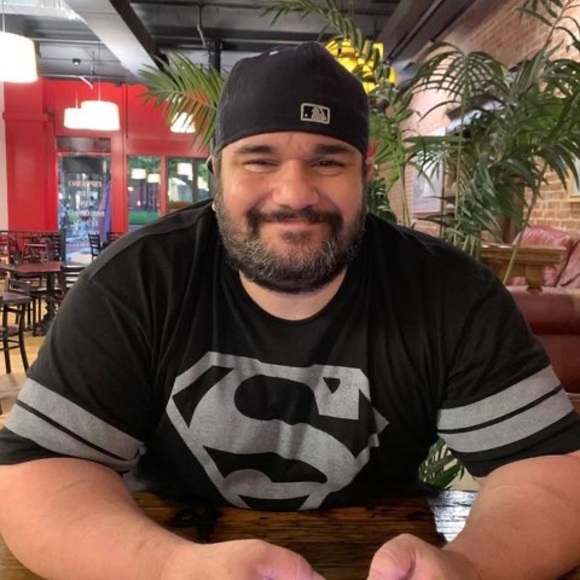 Profile Picture of Mike Anetrella (@manetrella) on Poshmark