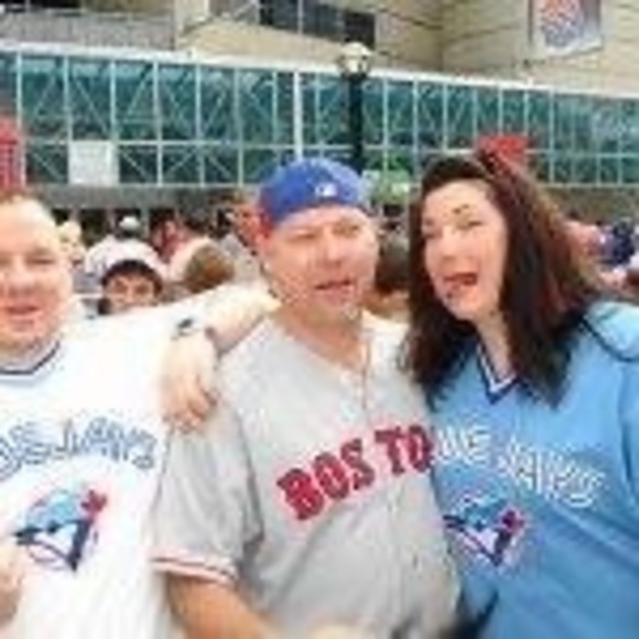 Profile Picture of Steve Tanner (@steve_tanner) on Poshmark