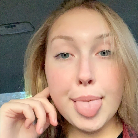 Profile Picture of Grace Mortimer (@gmortimer1) on Poshmark