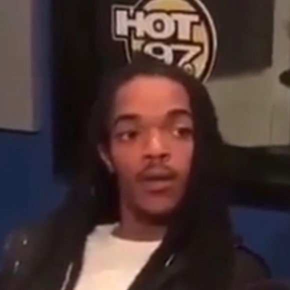 Profile Picture of Steven Clark (@stevenlc12) on Poshmark