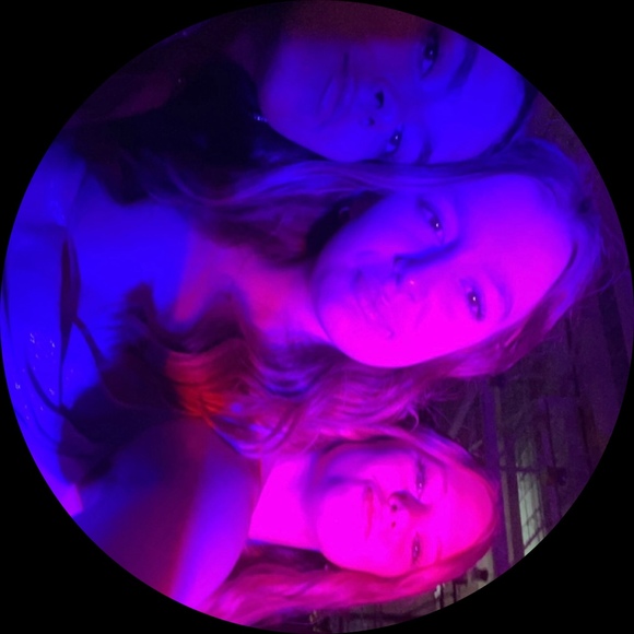 Ava Langefeld - Poshmark Profile Picture of Ava Langefeld (@avalangefeld) on Poshmark