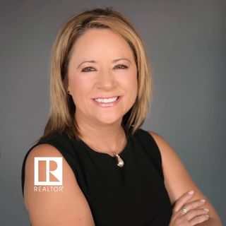 Profile Picture of Jeana Taylor Bertrand (@JeanaTaylor.realtor) on Facebook