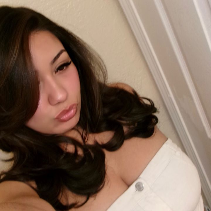 Profile Picture of AT☆ (@andreatelllo) on Tiktok