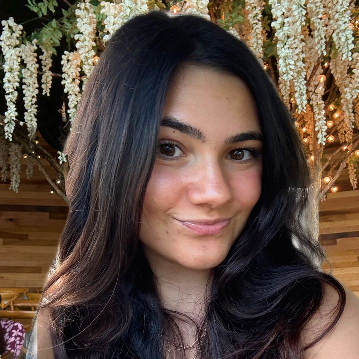 Jess - Tiktok Profile Picture of Jess (@jessica_malc) on Tiktok