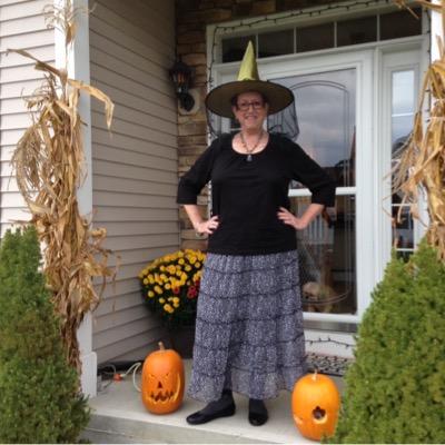 Profile Picture of Donna Guillemette (@graddlg51) on Twitter