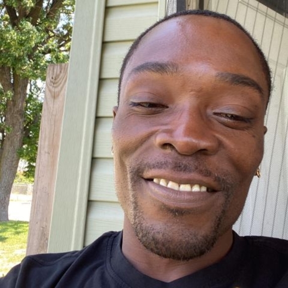 Profile Picture of Julius Chears (@juliuschears43) on Poshmark