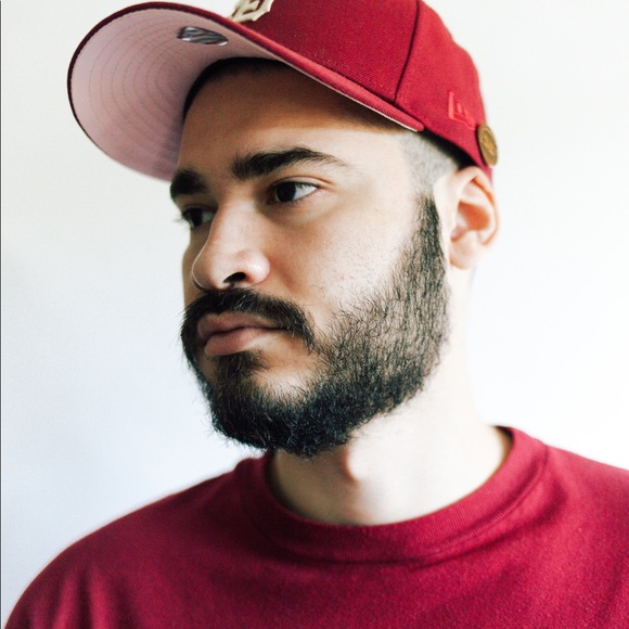 Profile Picture of Derek Torres (@derektorres268) on Poshmark