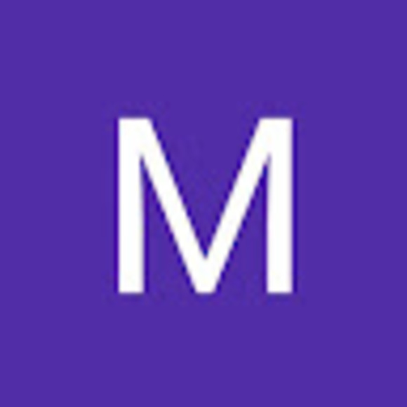 Profile Picture of Maria Treash (@mtreash) on Poshmark