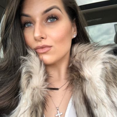 Profile Picture of Deborah Neagu (@itsDebbieDarlin) on Twitter