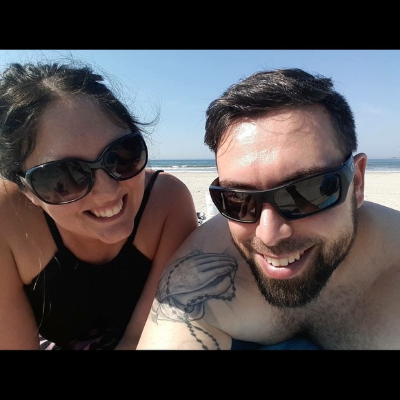 Profile Picture of Christine Borino (@cmborino) on Poshmark