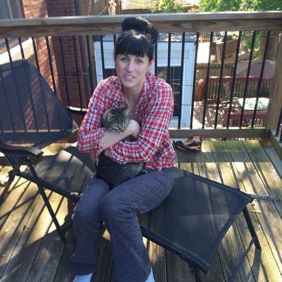 Profile Picture of Kelly Marksbury (@newsugarmoon) on Poshmark