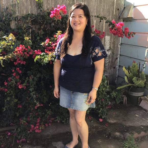 Profile Picture of Rowena Li (@rltmak77) on Poshmark