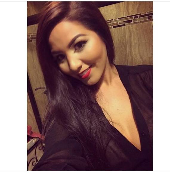 Profile Picture of Palmira Perez (@palmiraperez) on Poshmark