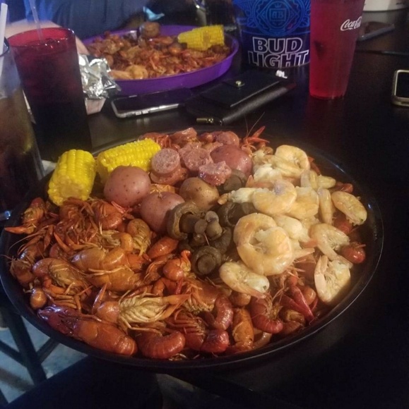 Profile Picture of Gonzalo Ramirez (@chalinramirez10) on Poshmark