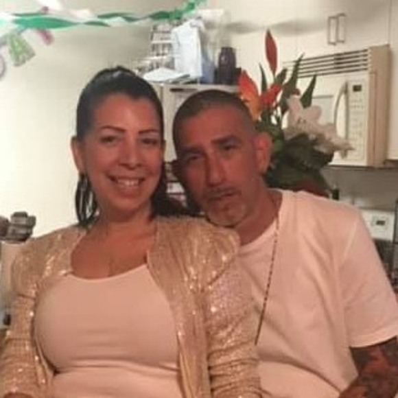 Profile Picture of Gee Pamias (@moni5alex7) on Poshmark