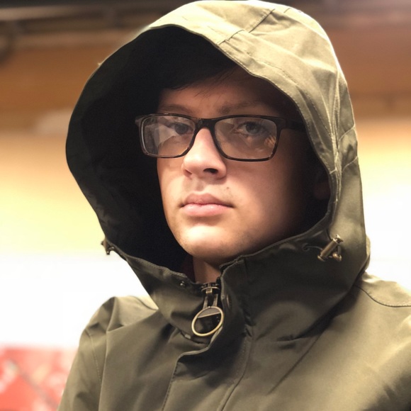 Profile Picture of Ethan Bickhart (@ethanb772) on Poshmark