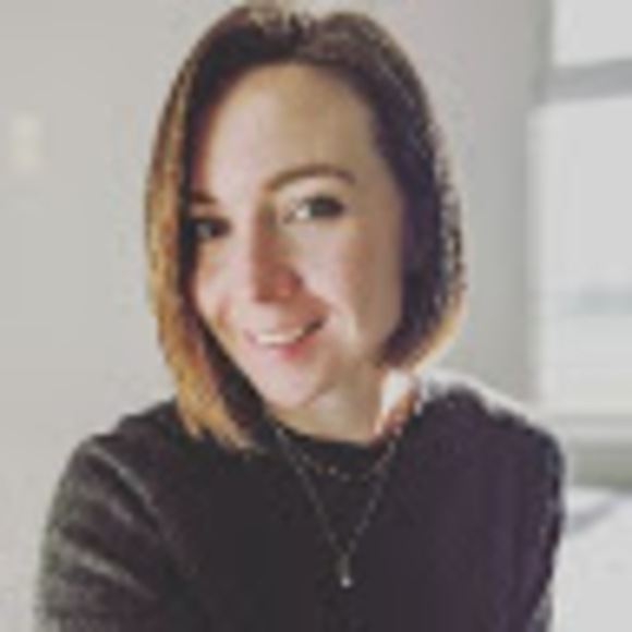 Profile Picture of Pamela Dixon (@pdixon777) on Poshmark