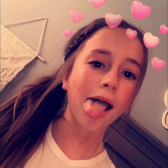 Avery Sellman - Poshmark Profile Picture of Avery Sellman (@averysellman) on Poshmark