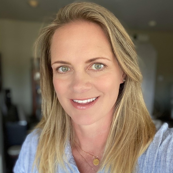 Amy Hillstead - Poshmark Profile Picture of Amy Hillstead (@amyhillstead) on Poshmark