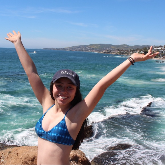 Profile Picture of Taylor Wong (@stim3) on Poshmark