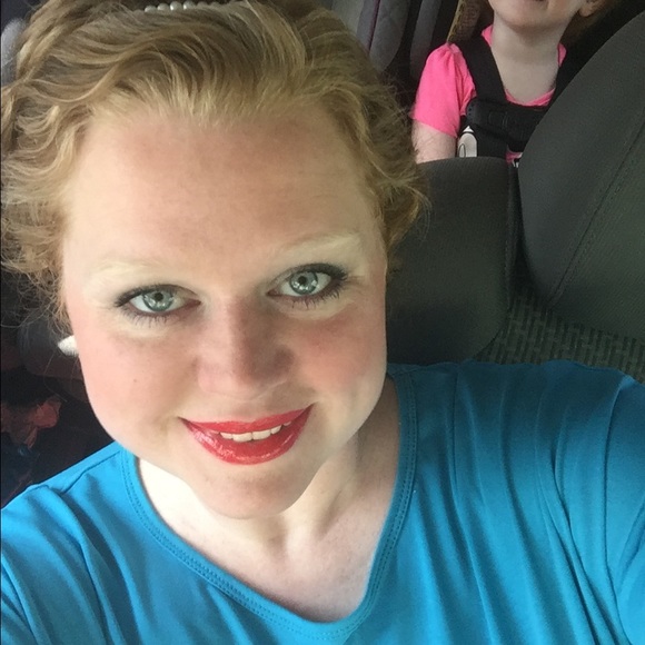 Profile Picture of Molly Decker (@mdecker0306) on Poshmark