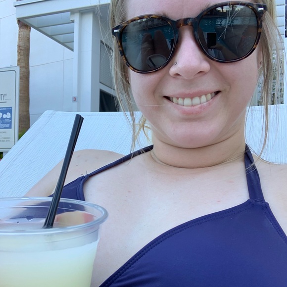 Profile Picture of Megan Butcher (@meganebutcher) on Poshmark