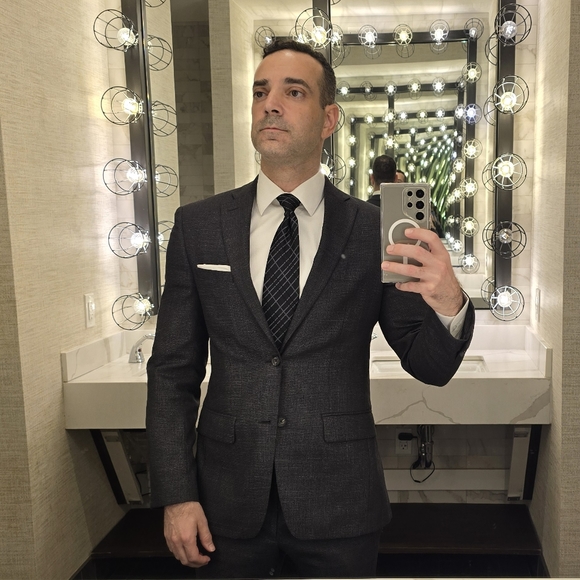 Josh Schulhoff - Poshmark Profile Picture of Josh Schulhoff (@thehoffaman) on Poshmark