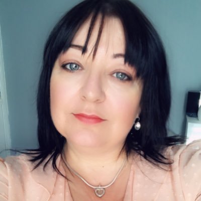 Profile Picture of Dianne McKenzie (@DianneMcKenzie_) on Twitter