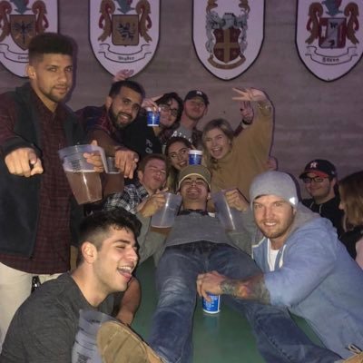 Profile Picture of Garrett Howe (@ghowe1998) on Twitter