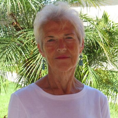 Profile Picture of Catherine Hall (@GrandmaNYCA) on Twitter