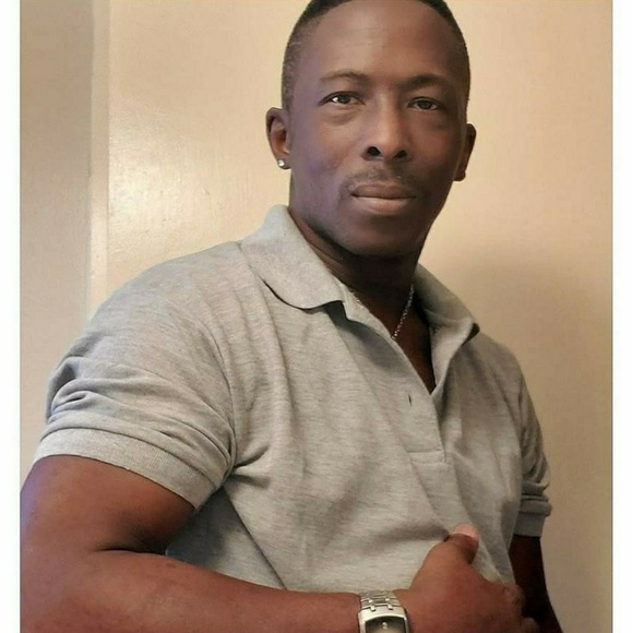 Profile Picture of Brian Parson (@bpar4755) on Poshmark
