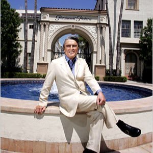 Profile Picture of The Robert Evans (@The_RobertEvans) on Twitter