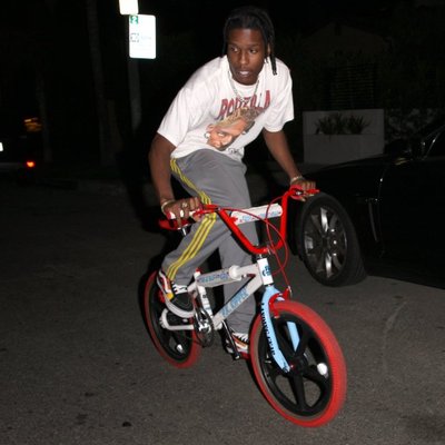 Profile Picture of LarryLongDong (@LarryLongDong1) on Twitter