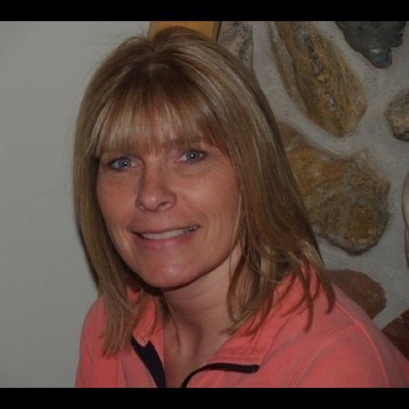 Profile Picture of Sharon Hofbauer (@shofbauer) on Poshmark