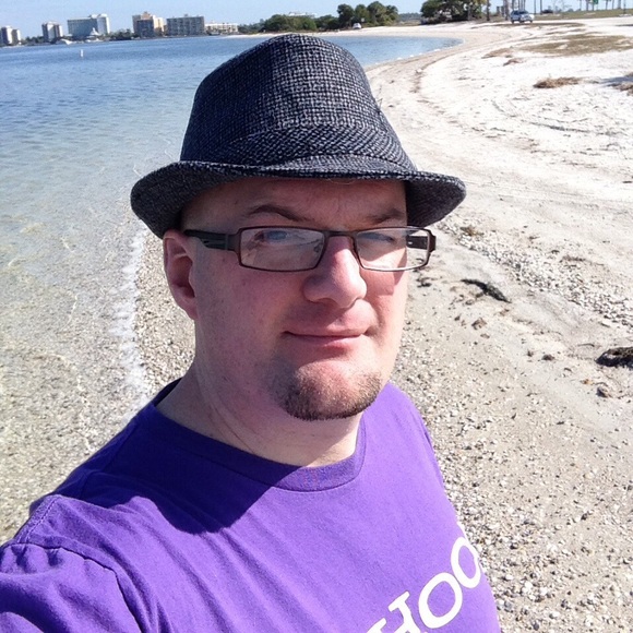 Profile Picture of Scott Penton (@scottpenton) on Poshmark