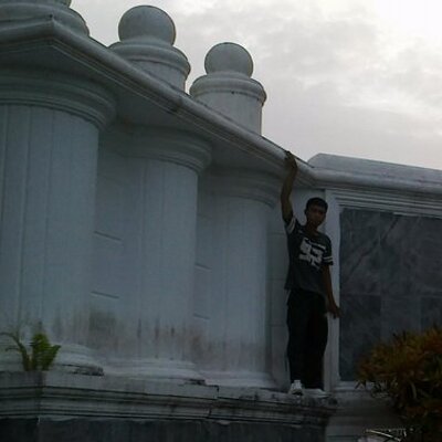 Profile Picture of Amal (@Amal_Dan87) on Twitter