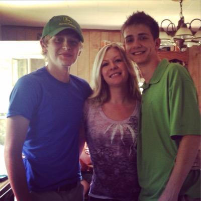 Profile Picture of Stacie Bennett (@Stacie2426) on Twitter