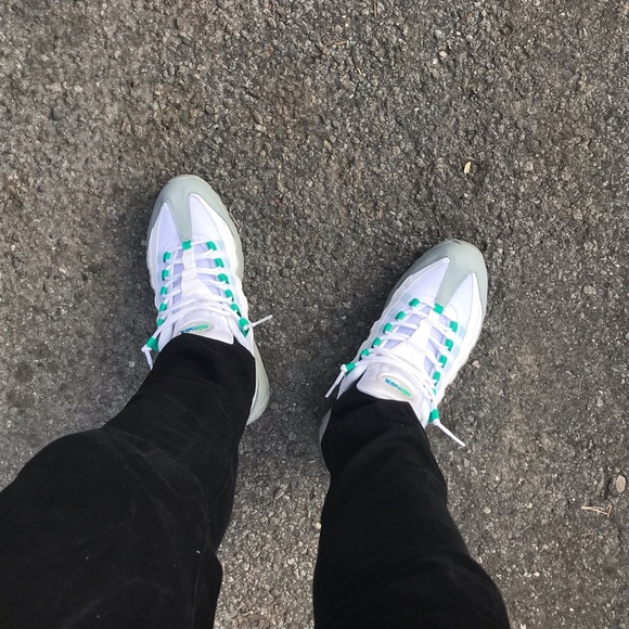 Profile Picture of Michael Adderley (@mtrillest) on Poshmark