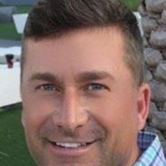 Profile Picture of Jeff Glaser (@jeffglaser) on Poshmark