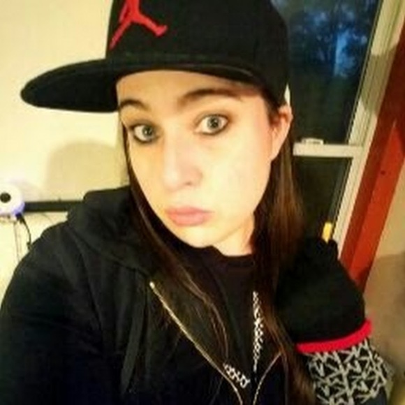 Profile Picture of Sissa Vapes (@sissavapes) on Poshmark