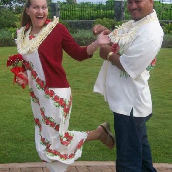 Profile Picture of Tusi mitzie Aveau (@riversm001) on Poshmark