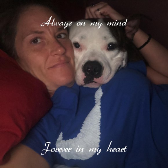 Profile Picture of Danielle Foster (@dfoster1013) on Poshmark